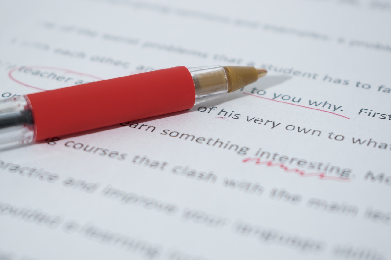 How To Choose the Right Proofreading Service